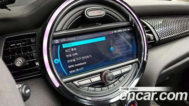 Mini Cooper 2019 — photo 17