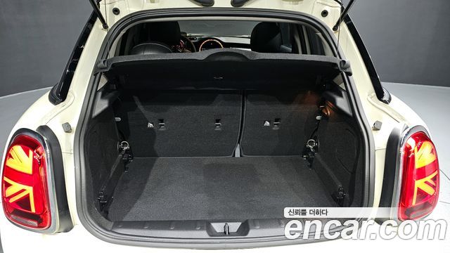 Mini Cooper 2019 — photo 20