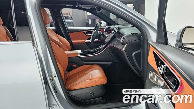 Mercedes-Benz GLC-Class 2025 — photo 16