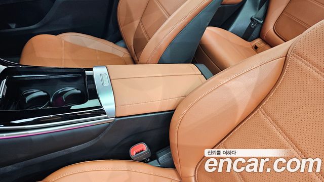 Mercedes-Benz GLC-Class 2025 — photo 29
