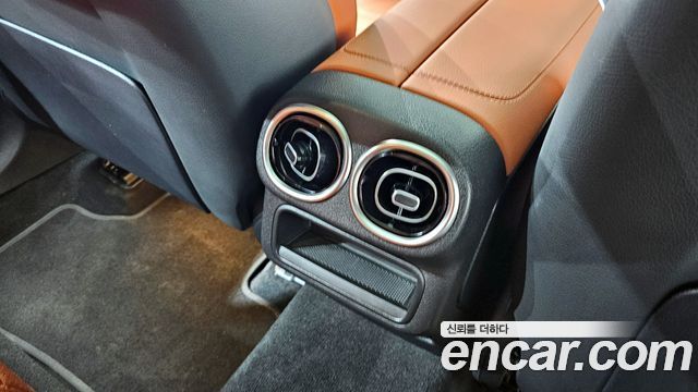 Mercedes-Benz GLC-Class 2025 — photo 31