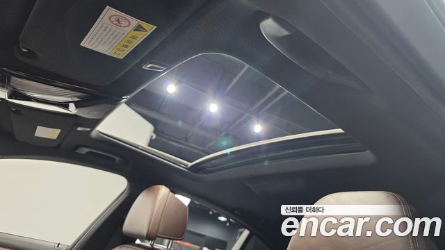 BMW 5-Series 2018 — photo 25