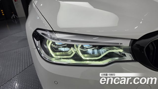 BMW 5-Series 2018 — photo 8