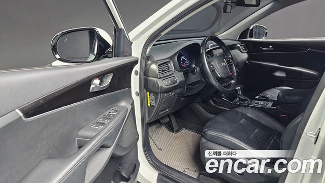 Kia Sorento 2018 — photo 11