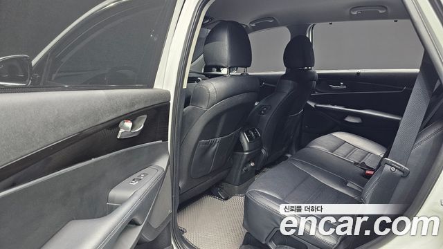 Kia Sorento 2018 — photo 17