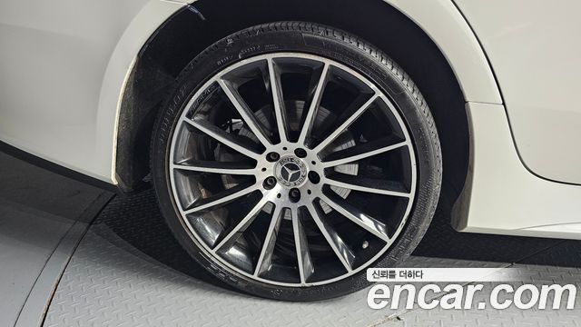 Mercedes-Benz CLS-Class 2019 — photo 7