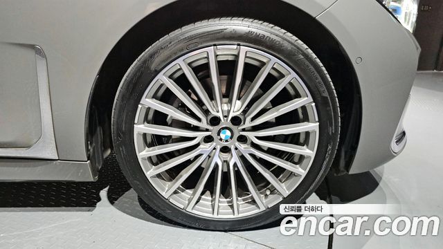 BMW 7-Series 2020 — photo 5