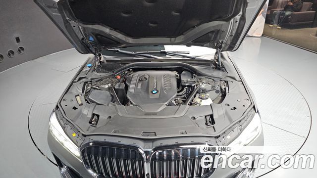BMW 7-Series 2020 — photo 6