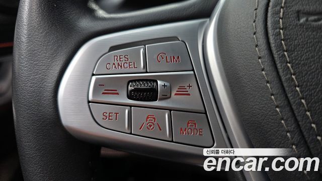 BMW 7-Series 2020 — photo 34