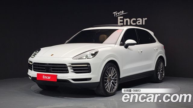 Porsche Cayenne 2022 — photo 1