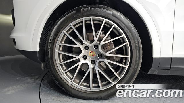 Porsche Cayenne 2022 — photo 5