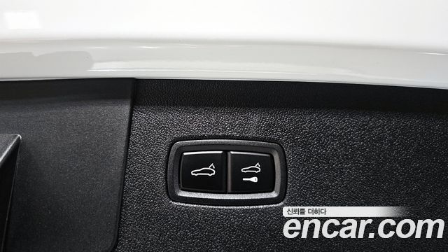 Porsche Cayenne 2022 — photo 24