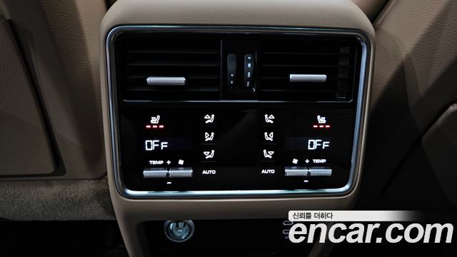 Porsche Cayenne 2022 — photo 25