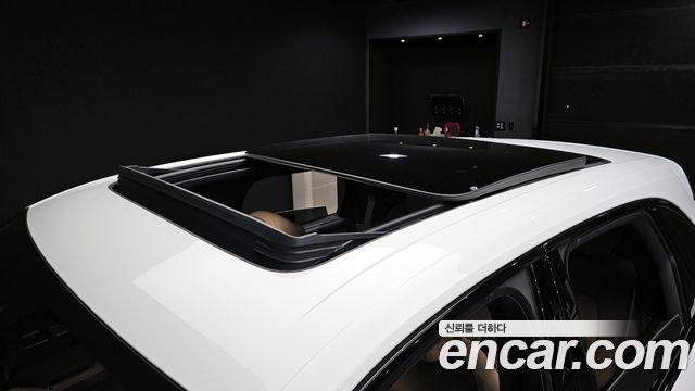 Porsche Cayenne 2022 — photo 26