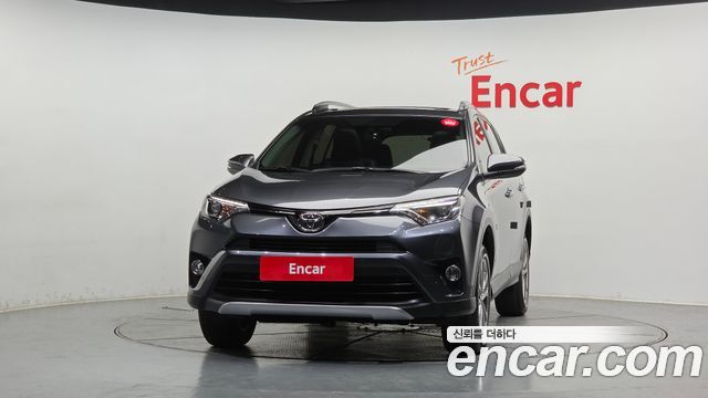 Toyota RAV4 2018 — photo 3