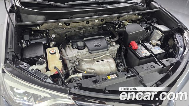 Toyota RAV4 2018 — photo 6