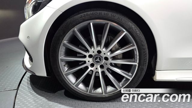 Mercedes-Benz C-Class 2018 — photo 5