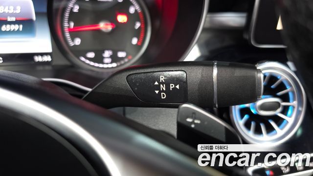 Mercedes-Benz C-Class 2018 — photo 12