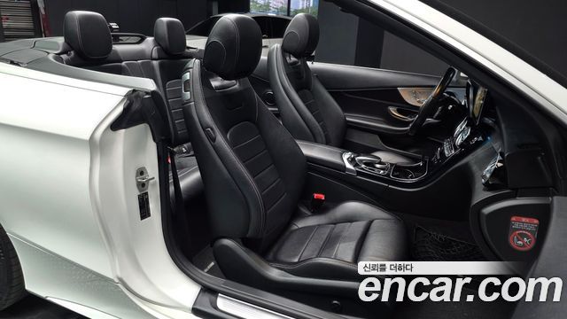 Mercedes-Benz C-Class 2018 — photo 18