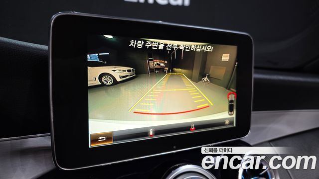 Mercedes-Benz C-Class 2018 — photo 21