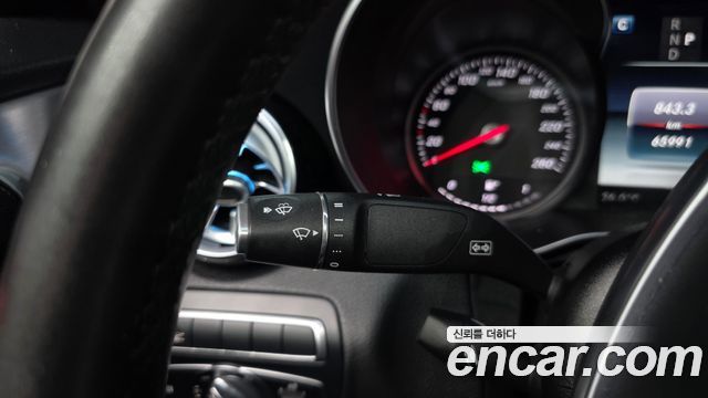 Mercedes-Benz C-Class 2018 — photo 24