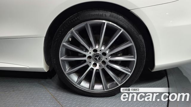 Mercedes-Benz C-Class 2018 — photo 7