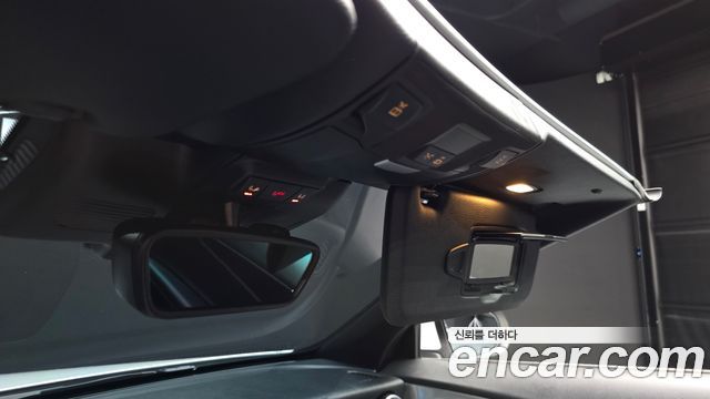 Mercedes-Benz C-Class 2018 — photo 27