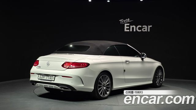 Mercedes-Benz C-Class 2018 — photo 30