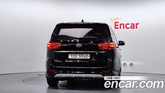 Kia Canival 2019 — photo 4