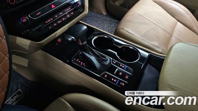 Kia Canival 2019 — photo 12