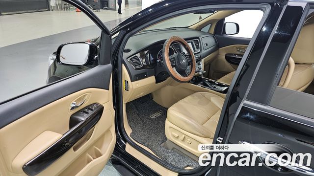 Kia Canival 2019 — photo 13
