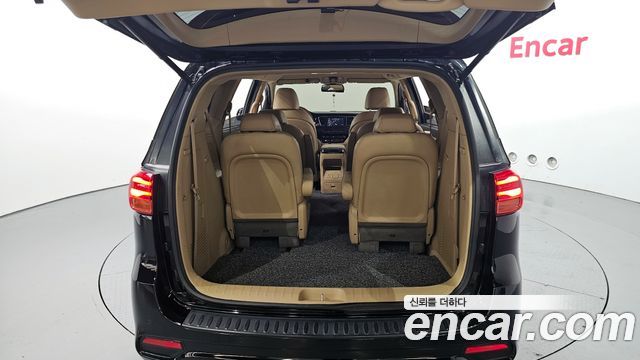 Kia Canival 2019 — photo 24