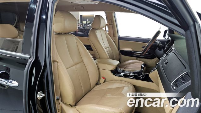 Kia Canival 2019 — photo 26