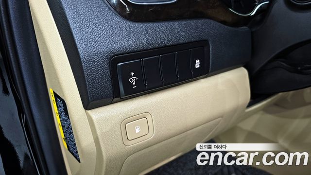 Kia Canival 2019 — photo 28
