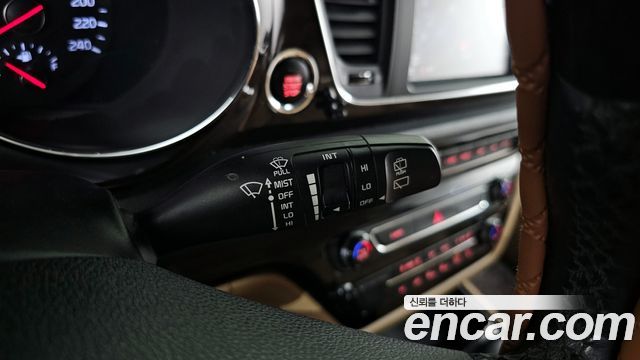 Kia Canival 2019 — photo 29