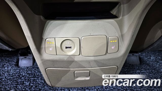 Kia Canival 2019 — photo 31