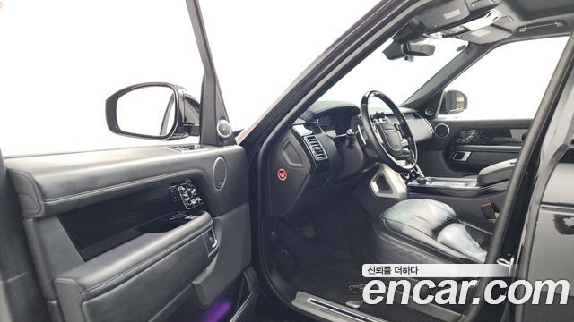 Land Rover Range Rover 2019 — photo 13