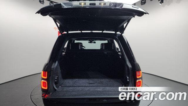Land Rover Range Rover 2019 — photo 24