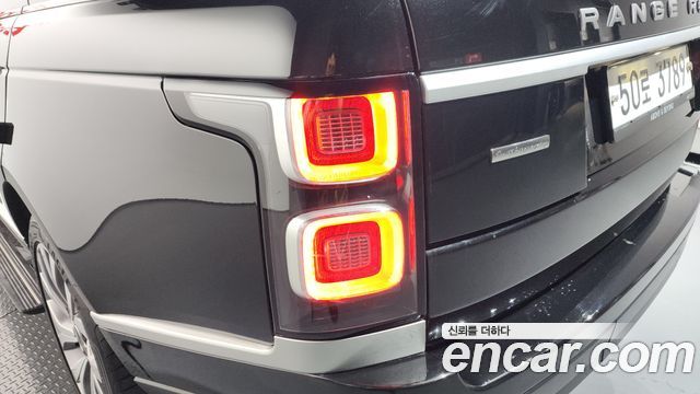 Land Rover Range Rover 2019 — photo 9