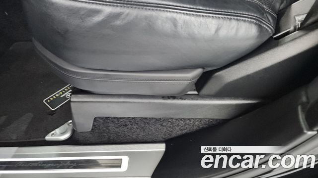 Land Rover Range Rover 2019 — photo 30