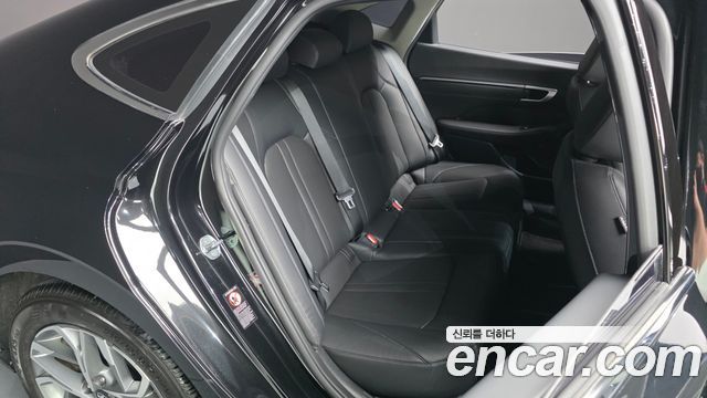Hyundai Sonata 2022 — photo 16