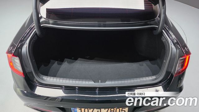 Hyundai Sonata 2022 — photo 28