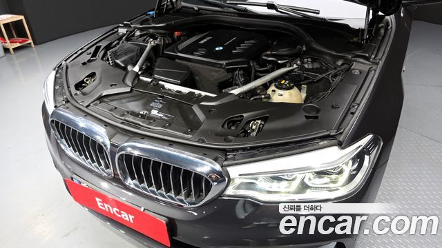 BMW 5-Series 2018 — photo 6