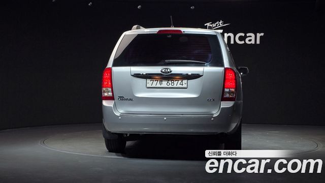 Kia Canival 2014 — photo 4