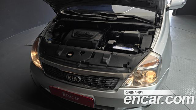 Kia Canival 2014 — photo 6