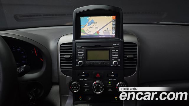 Kia Canival 2014 — photo 20
