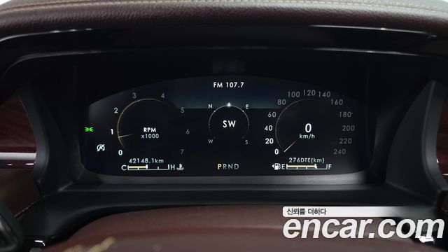 Lincoln Aviator 2023 — photo 8