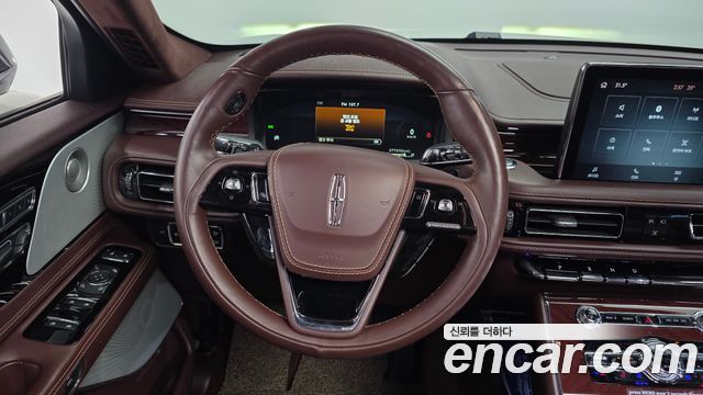 Lincoln Aviator 2023 — photo 13