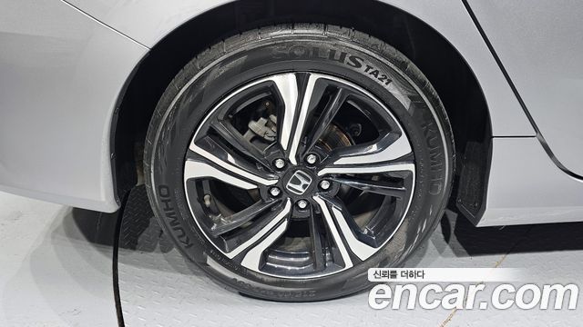 Honda Civic 2018 — photo 5