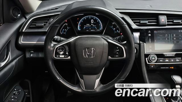 Honda Civic 2018 — photo 20